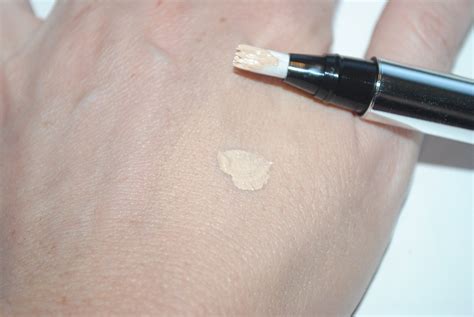 no 7 concealer reviews.